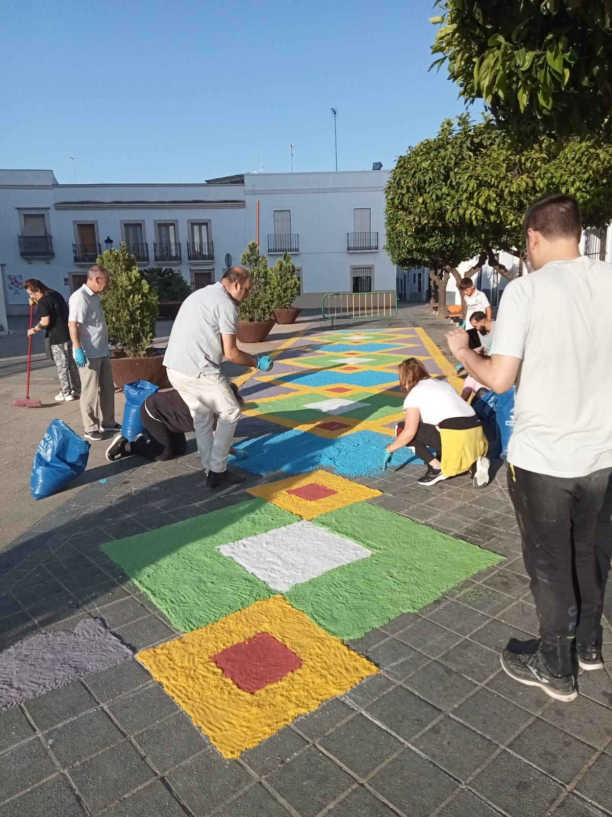 76 niños y niñas de Primera Comunión procesionaron en el Corpus Christi