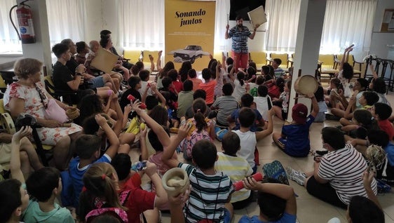 El proyecto 'Sonando Juntos' trae el Folklore Intergeneracional de nuevo a Olivenza