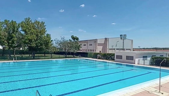 La Piscina Municipal cierra la temporada con una fiesta de hinchables