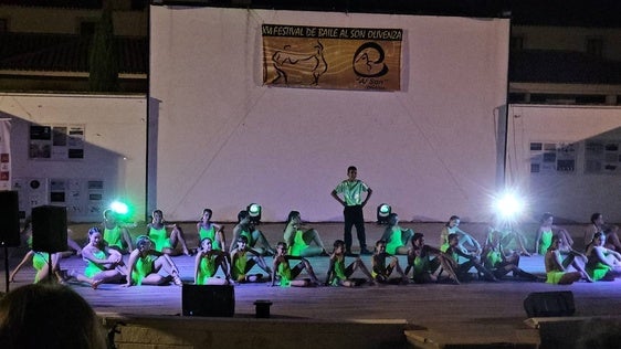El XVI Festival de Bailes Alsón clausuró el Verano Cultural de Olivenza