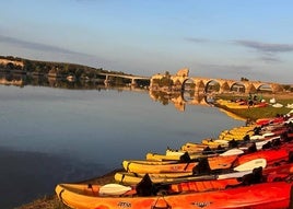 La costa oliventina de Alqueva se llenó de deportistas.