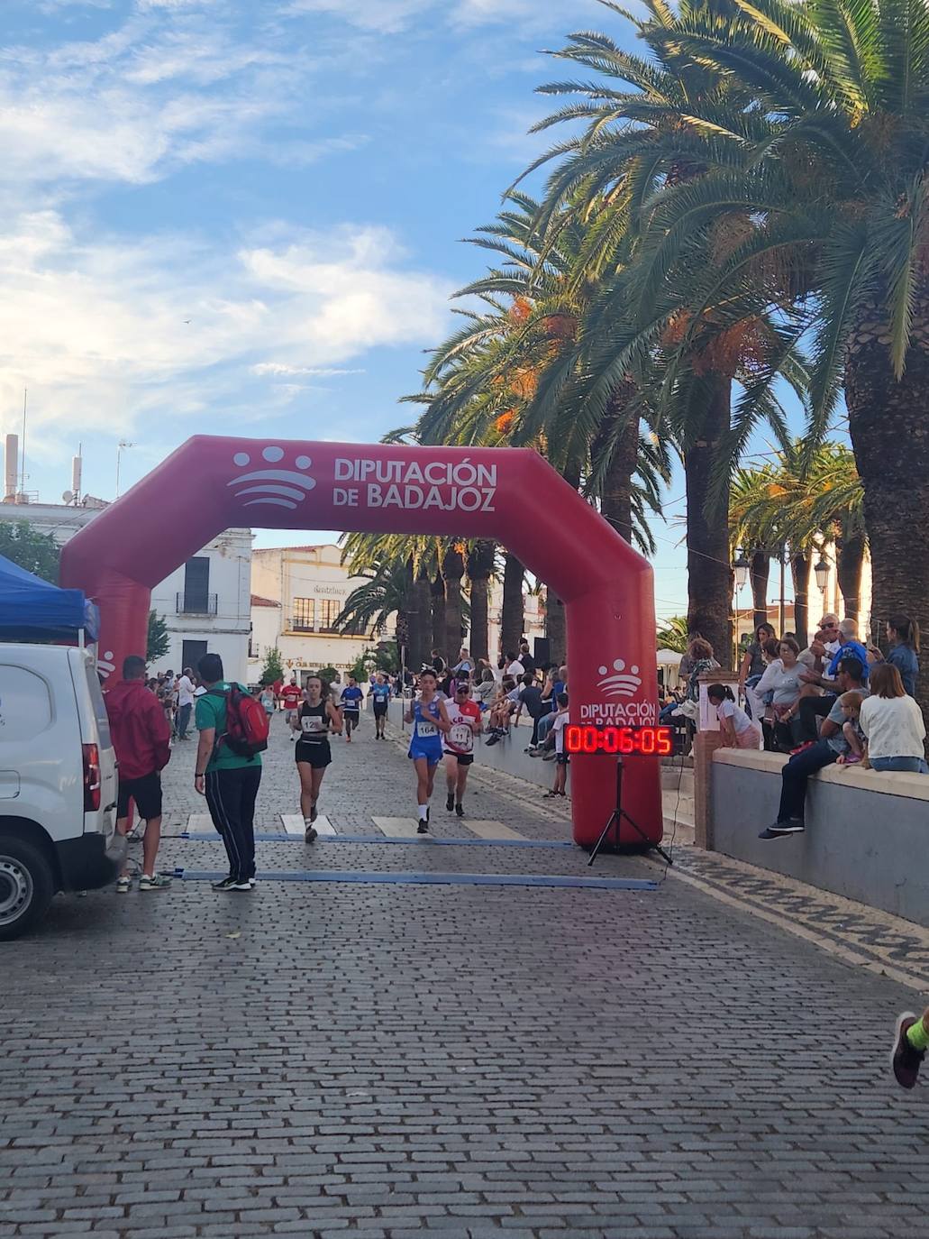 La III Carrera Popular de Olivenza reúne a corredores de toda la región