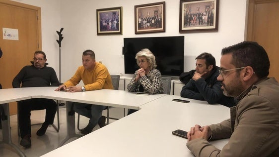 Ayuntamiento y feriantes coordinan el montaje para Navidad