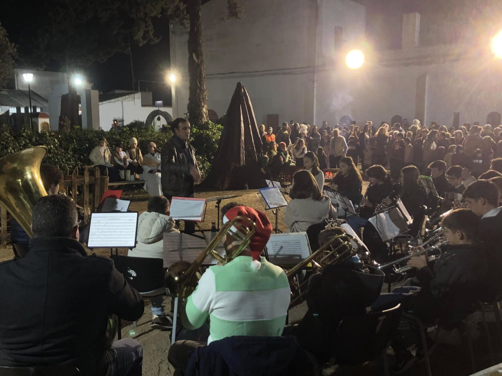 El Portal de Belén cobró vida en Olivenza y en San Benito