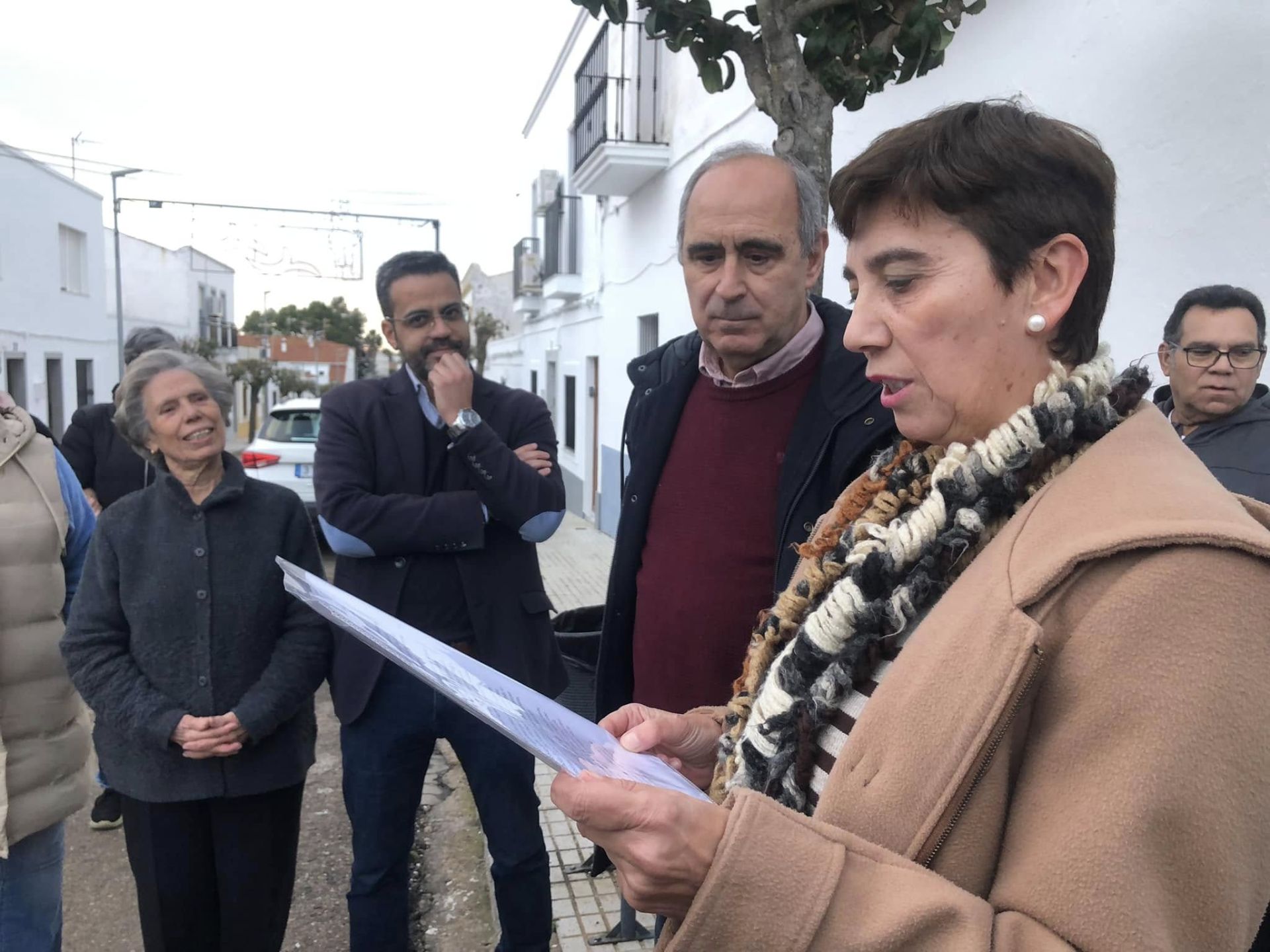 Castora recibe un merecido homenaje por su labor sacrificada y solidaria con sus vecinos