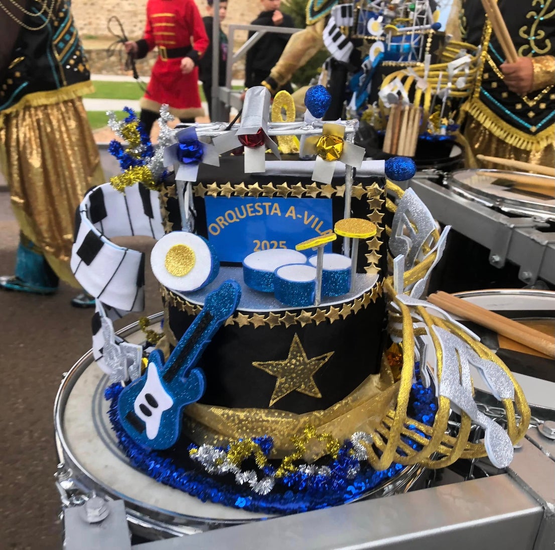 El mal tiempo no consiguió disminuir las ganas de carnaval de los oliventinos