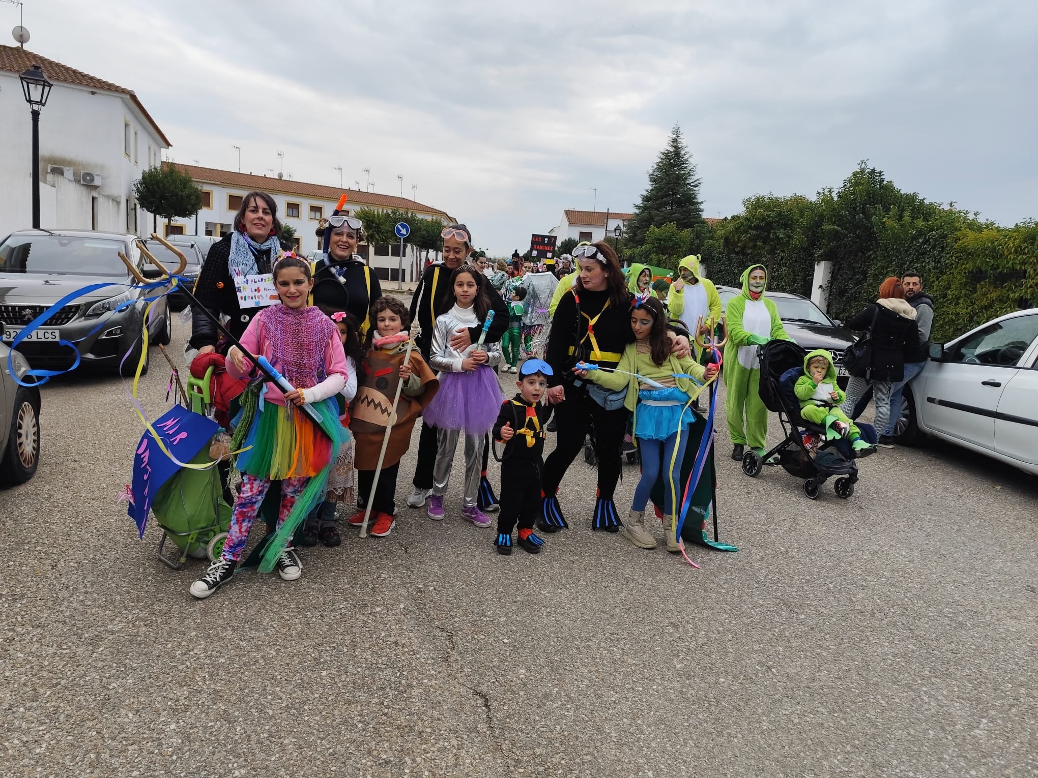 El mal tiempo no consiguió disminuir las ganas de carnaval de los oliventinos