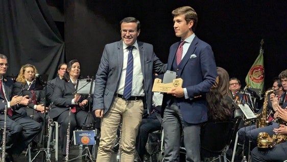 El presidente de la Diputación anunció en la Feria del Toro que Olivenza acogerá el Día de la Provincia