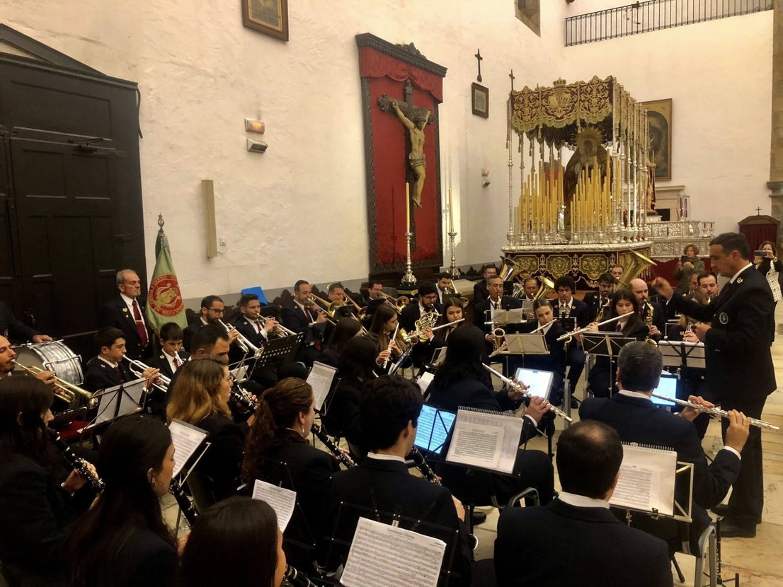 José M. Rodríguez, realizó un sentido recorrido por la historia de la Semana Santa oliventina en su pregón