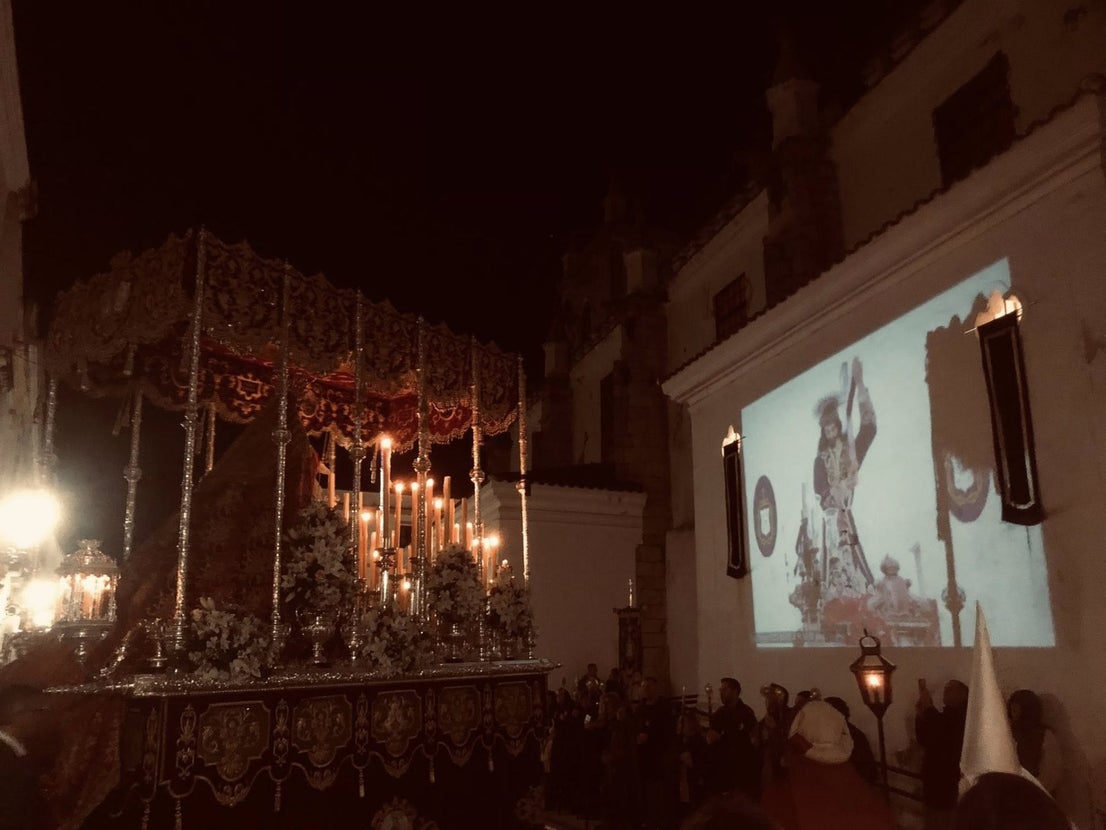 Jesús Orando en el Huerto estrenó nuevos faldones el martes Santo