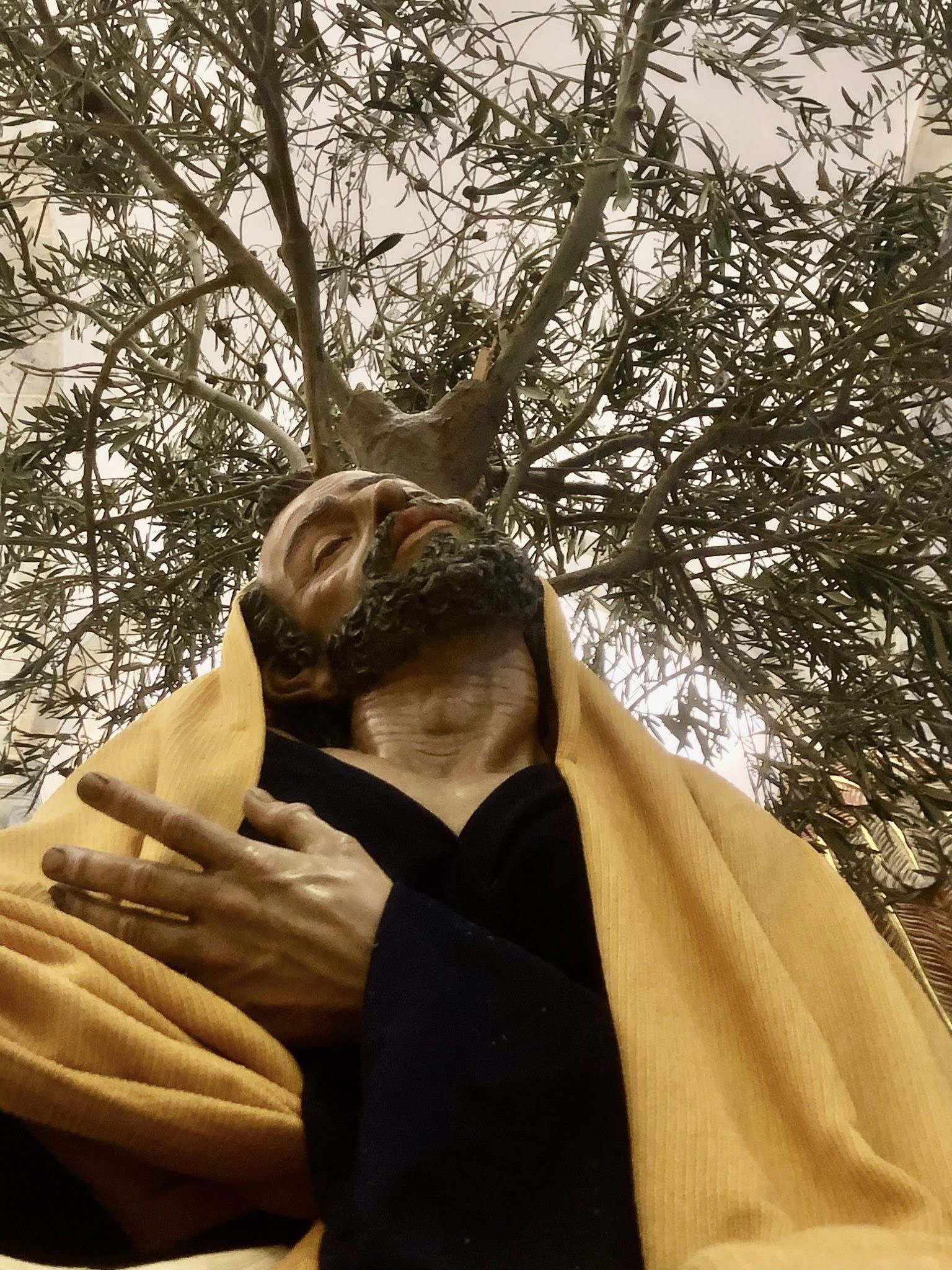 Jesús Orando en el Huerto estrenó nuevos faldones el martes Santo