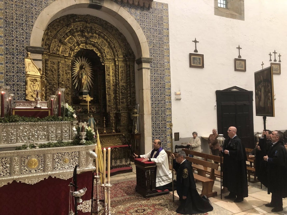 La procesión de las Banderas, única en España, volvió a recorrer Olivenza