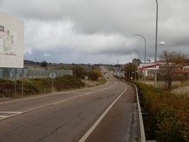 Carretera Ex-107 Olivenza-Badajoz.