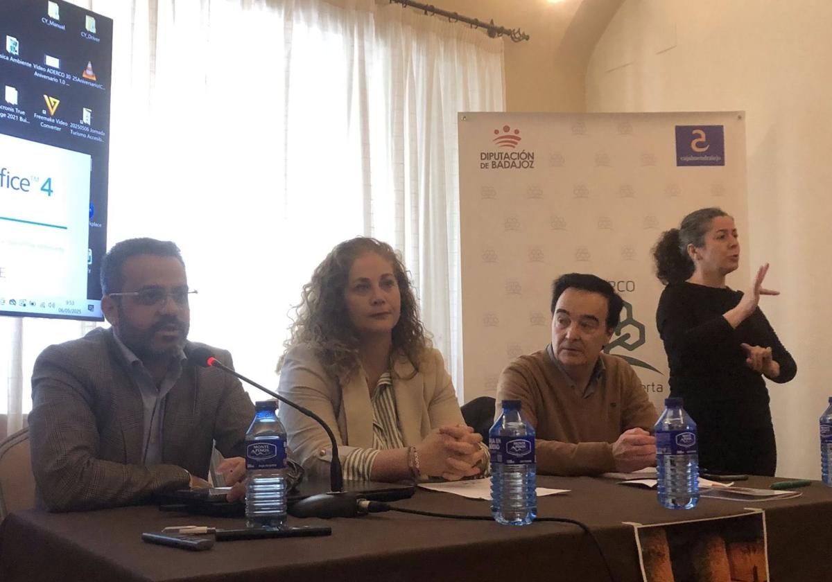 Una veintena de profesionales asisten a la jornada de 'Turismo Accesible'
