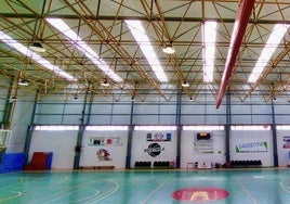 La ueva iluminación ya funciona en el Pabellón de Deoportes.