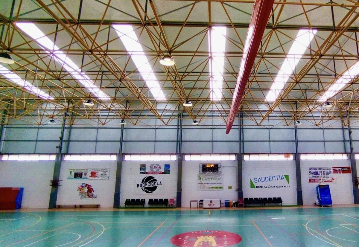 Finaliza la instalación de la nueva iluminación del Pabellón de Deportes