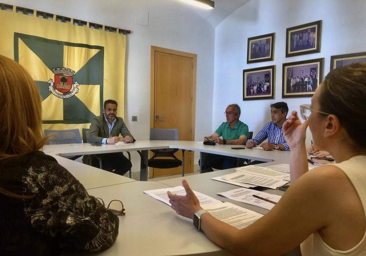 El Consejo de Salud aborda la preocupación por la falta de pediatras y el aumento de enfermedades de transmisión sexual en adolescentes