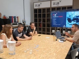 Un momento de la visita al CITLab.