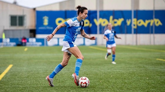 La oliventina Belén Martínez asciende a 1ª división con el Alhama CF de Murcia
