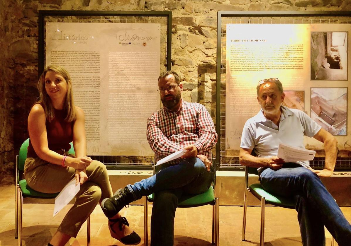 Trujillo, González y Vallecillo en la presentción del certamen.