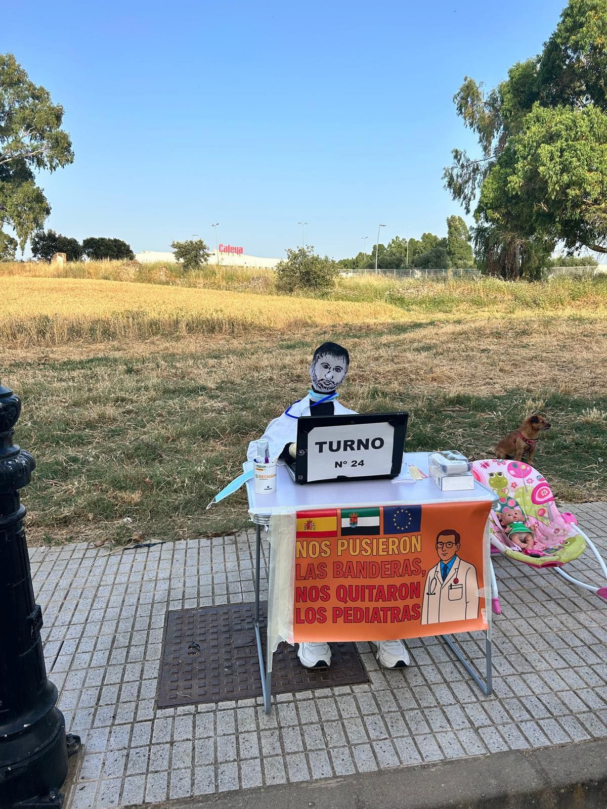 La Asociación de Costaleros 'Los Obreros' gana el concurso de Muñecas de San Juan con 'Lembranças'