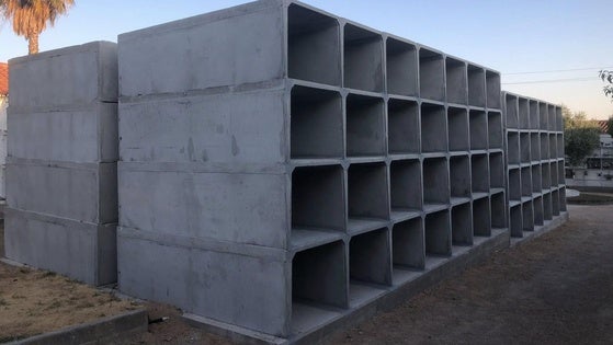 El Ayuntamiento de Olivenza instala 104 nuevos nichos en el Cementerio Municipal