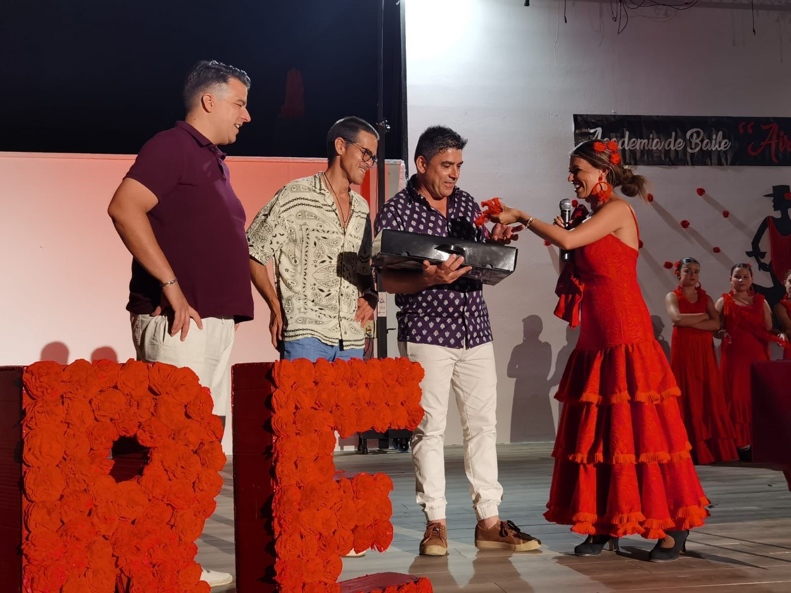 'Rojo Compás' desborda arte y emoción en el Festival de Aire Flamenco