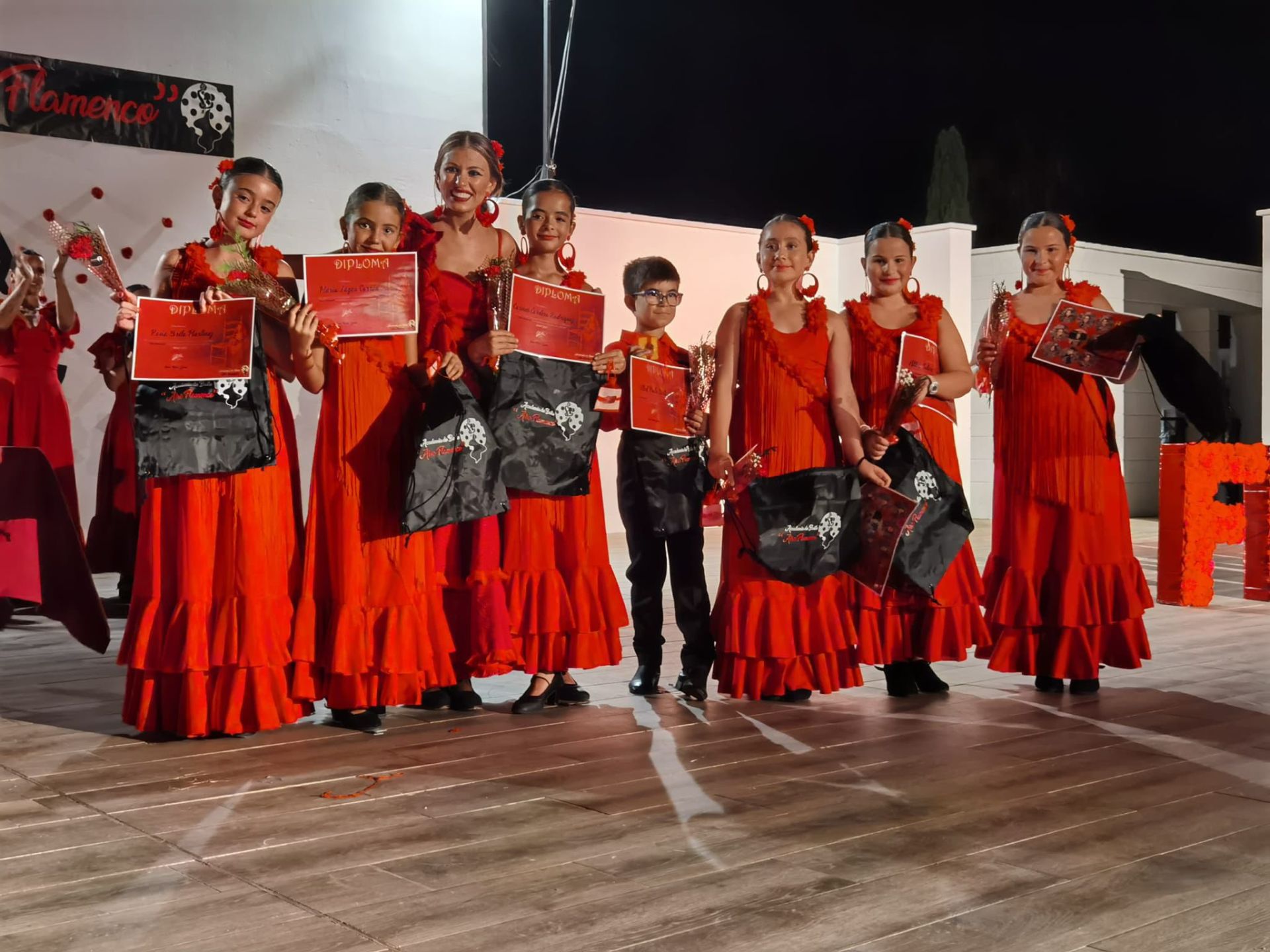 'Rojo Compás' desborda arte y emoción en el Festival de Aire Flamenco