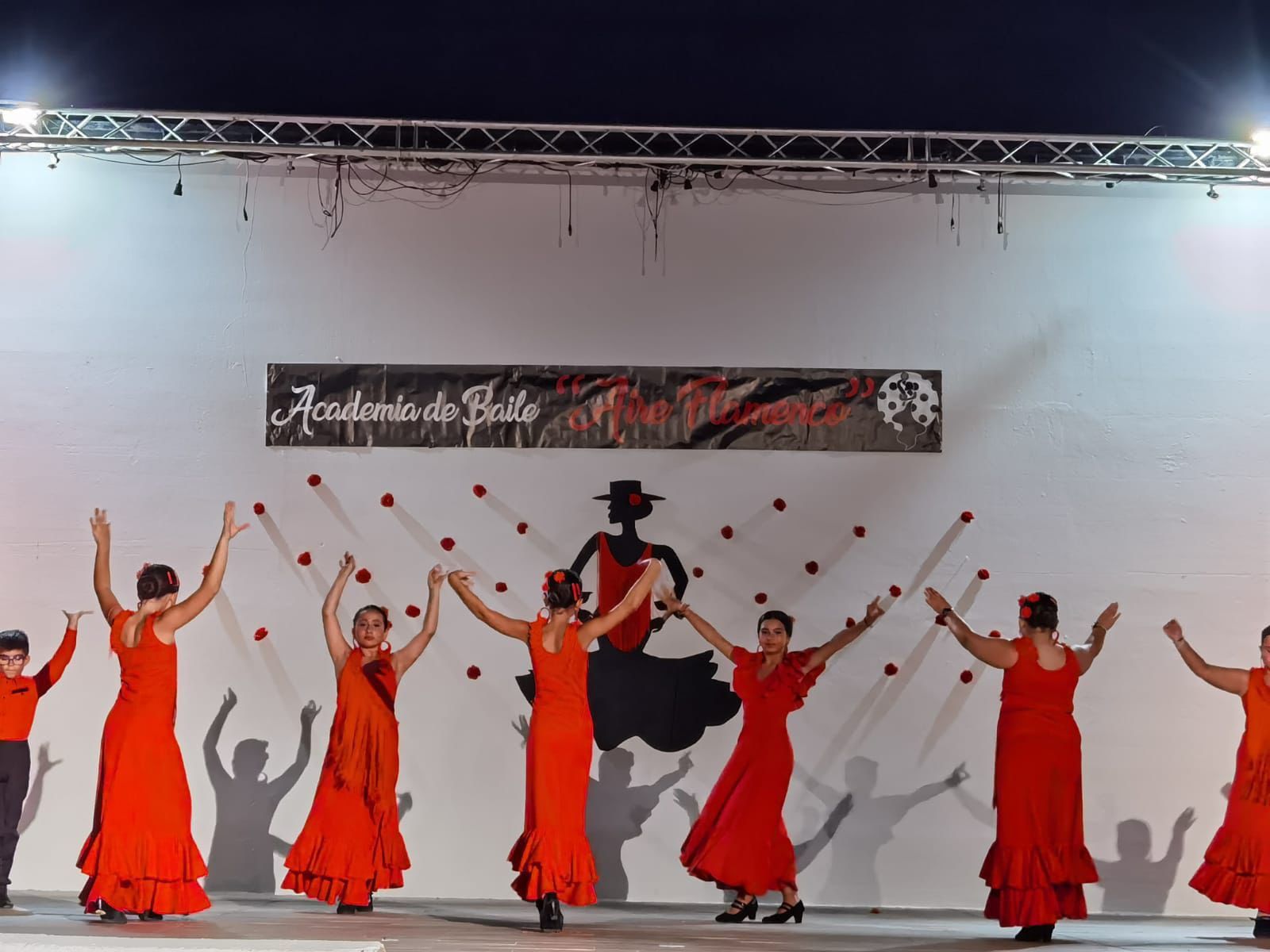 'Rojo Compás' desborda arte y emoción en el Festival de Aire Flamenco