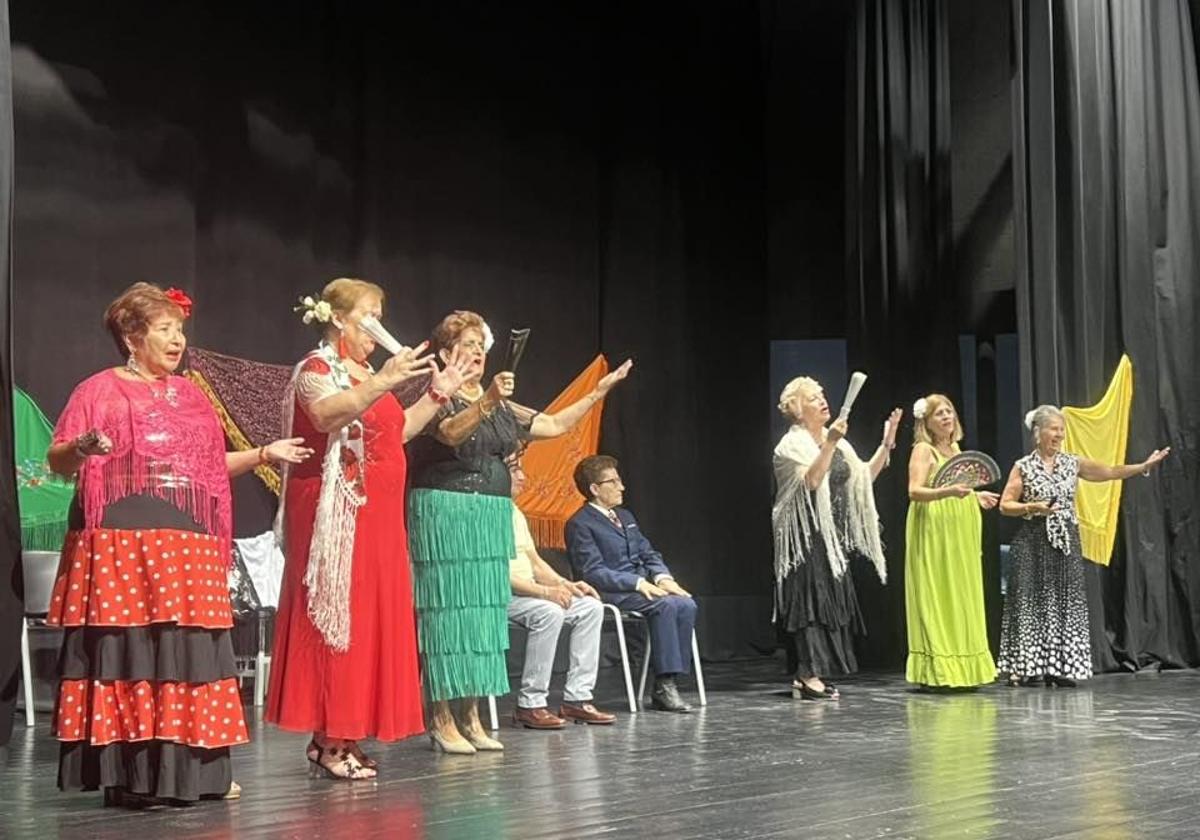 La copla brilló en Olivenza con las &#039;Raparigas&#039; y la Asociación &#039;La Esperanza&#039;