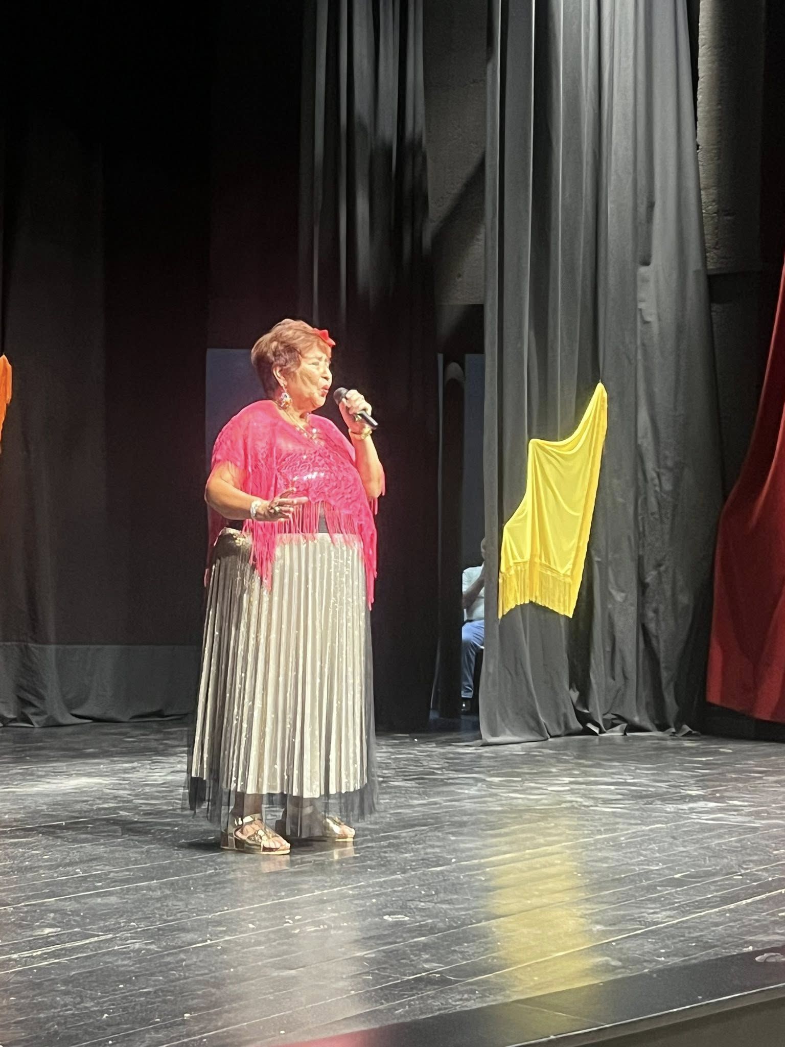 La copla brilló en Olivenza con las &#039;Raparigas&#039; y la Asociación &#039;La Esperanza&#039;