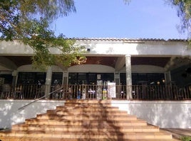Abierto el proceso de licitación para el bar de la piscina municipal