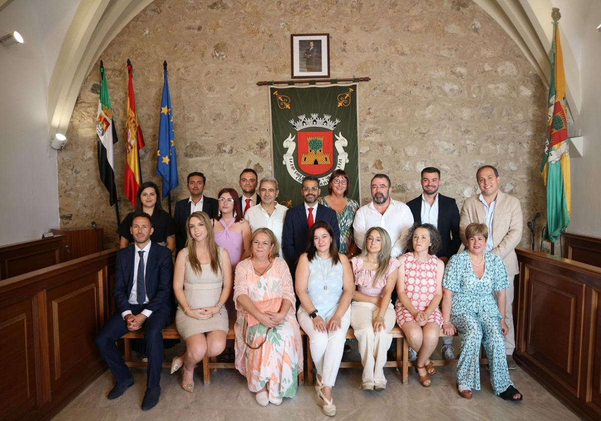 El equipo de Gobierno en su toma de posesión en 2023.