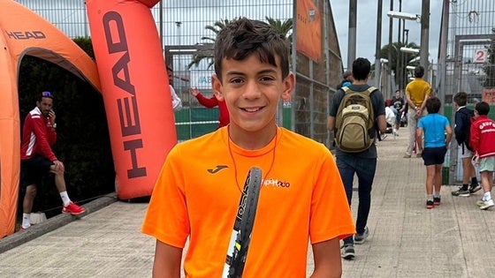 El joven tenista oliventino Jorge Costa disputa el Campeonato de España alevín por equipos en Murcia