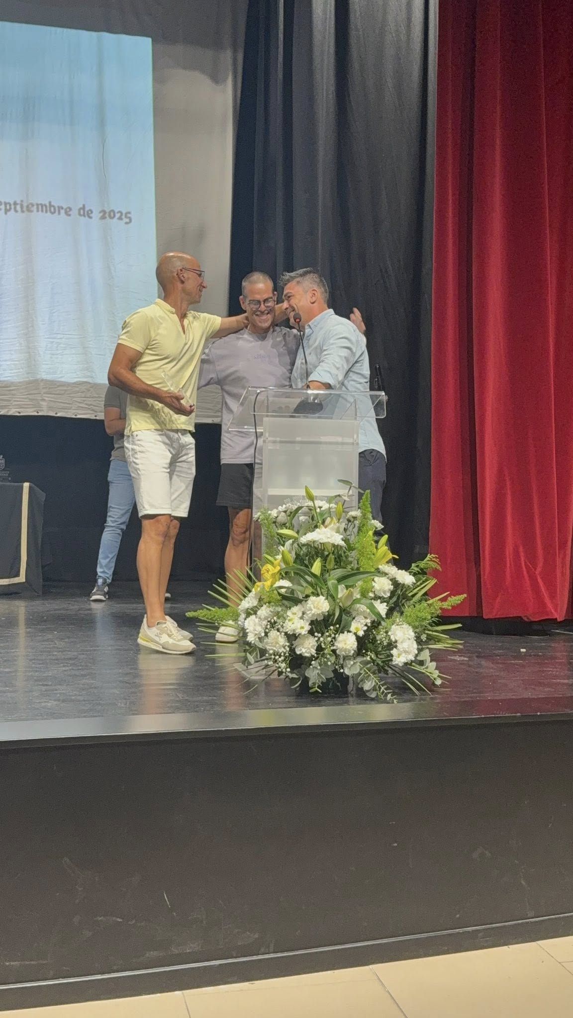Siete vecinos, un restaurante, Flaméncoli y 'La Encina' premiados en la II Gala del Talento Oliventino