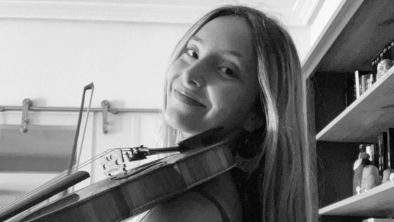 La oliventina Luna Chacón inicia sus estudios superiores de violín en el Conservatori Liceu de Barcelona