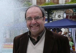 Jesús Ávila Granados, Licenciado en Ciencias de la Información.