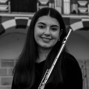 La flautista oliventina Julia Fernández, ofrece un concierto en la Fundación CB