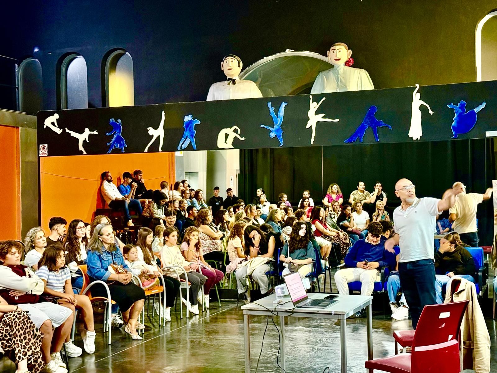 En torno a un centenar de jóvenes aprenden sobre alimentación saludable y prevención de trastornos alimentarios