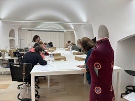 El curso se desarrolla en la Universidad Popular.