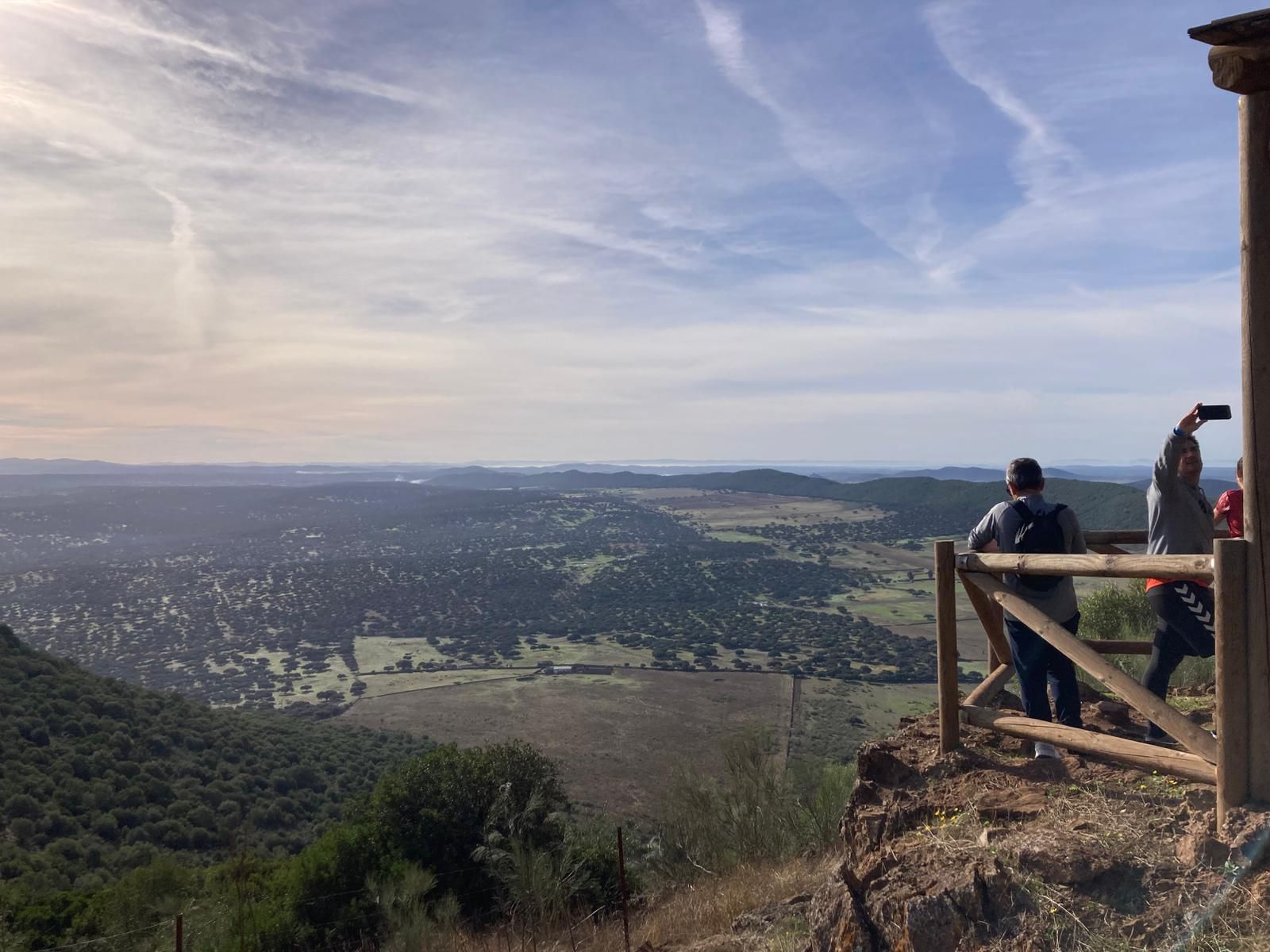 Más de doscientos senderistas disfrutaron la II Ruta de Al(M)or por la Sierra de Alor