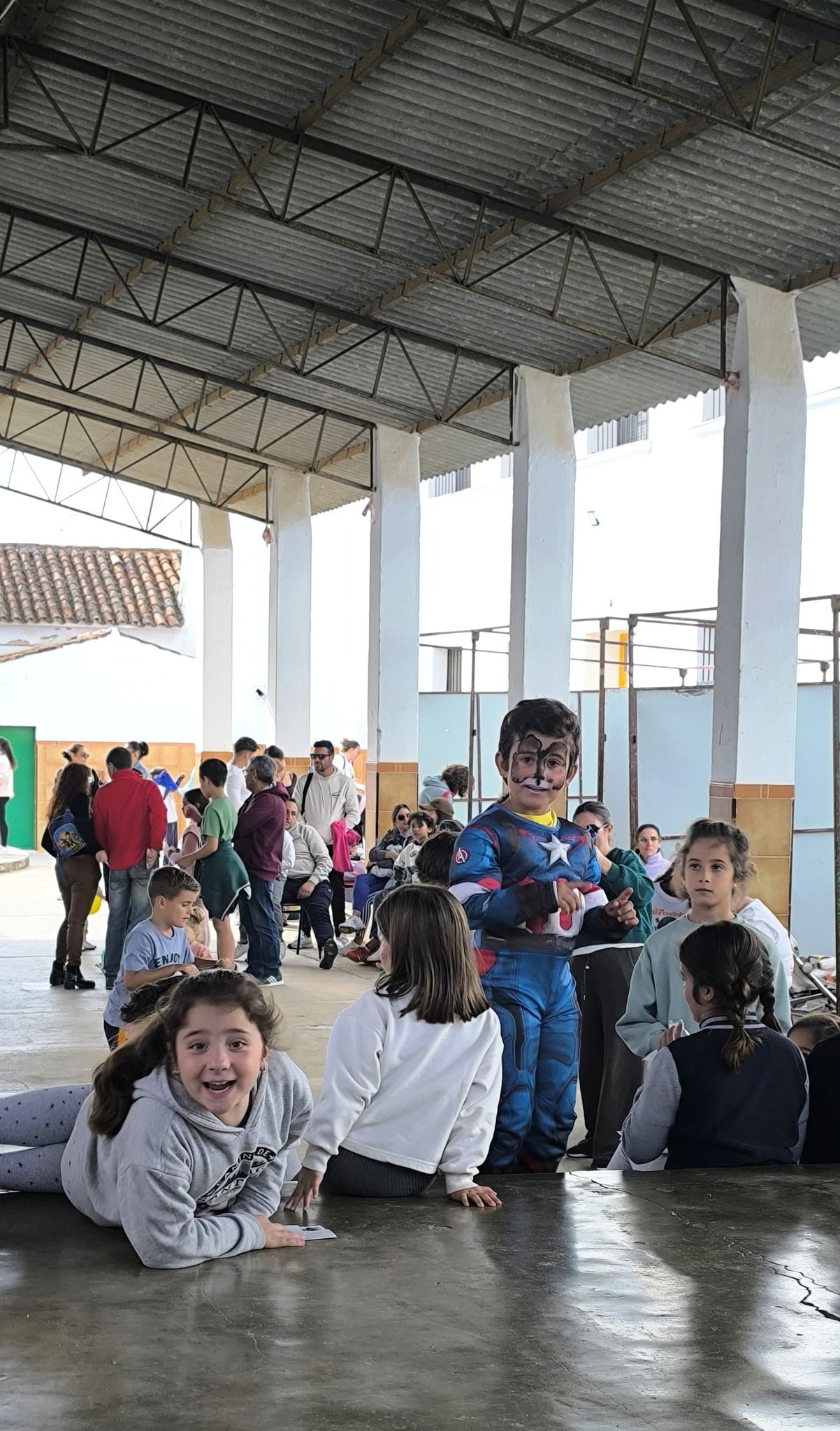 Las familias participaron en la II Marcha 'Sobre Ruedas' del AMPA Sagrado Corazón