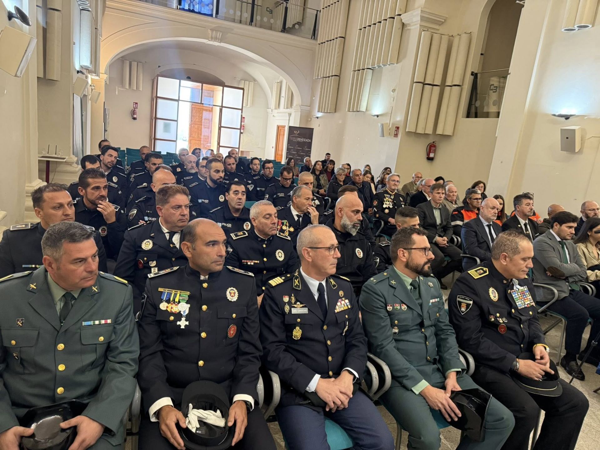 Entregadas 33 distinciones en la conmemoración del V Día de la Policía Local de Olivenza