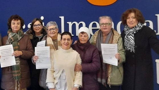 'Sonríe Olivenza' entrega 11.000€ para la investigación sobre la cura del cáncer