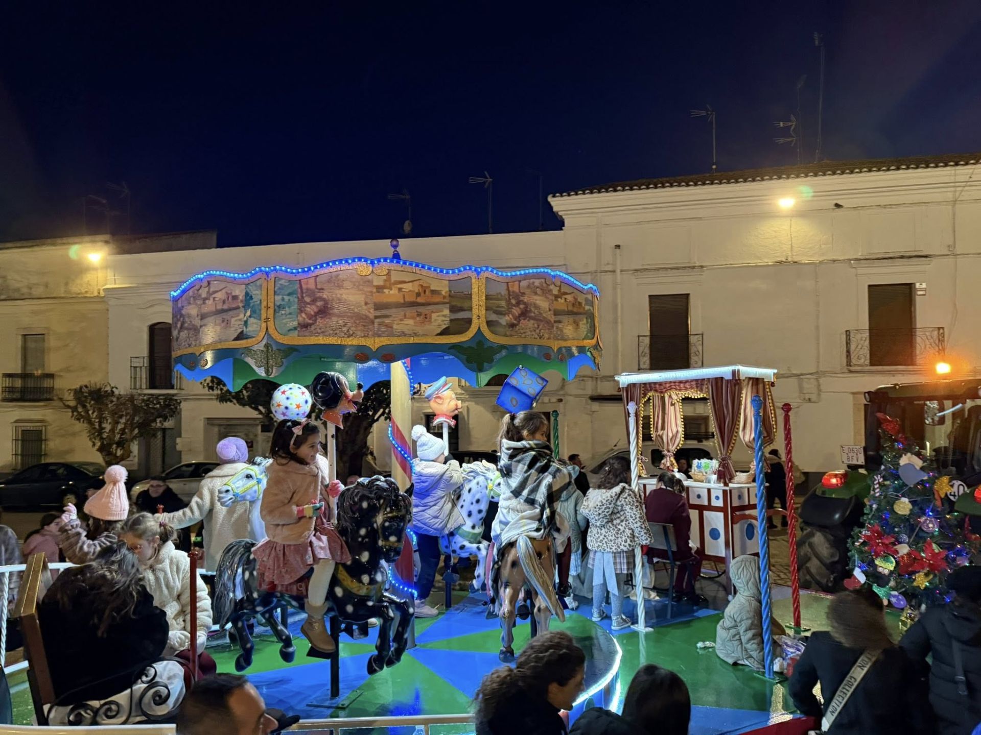 Las calles de Olivenza se llenan de magia con la Cabalgata de Reyes