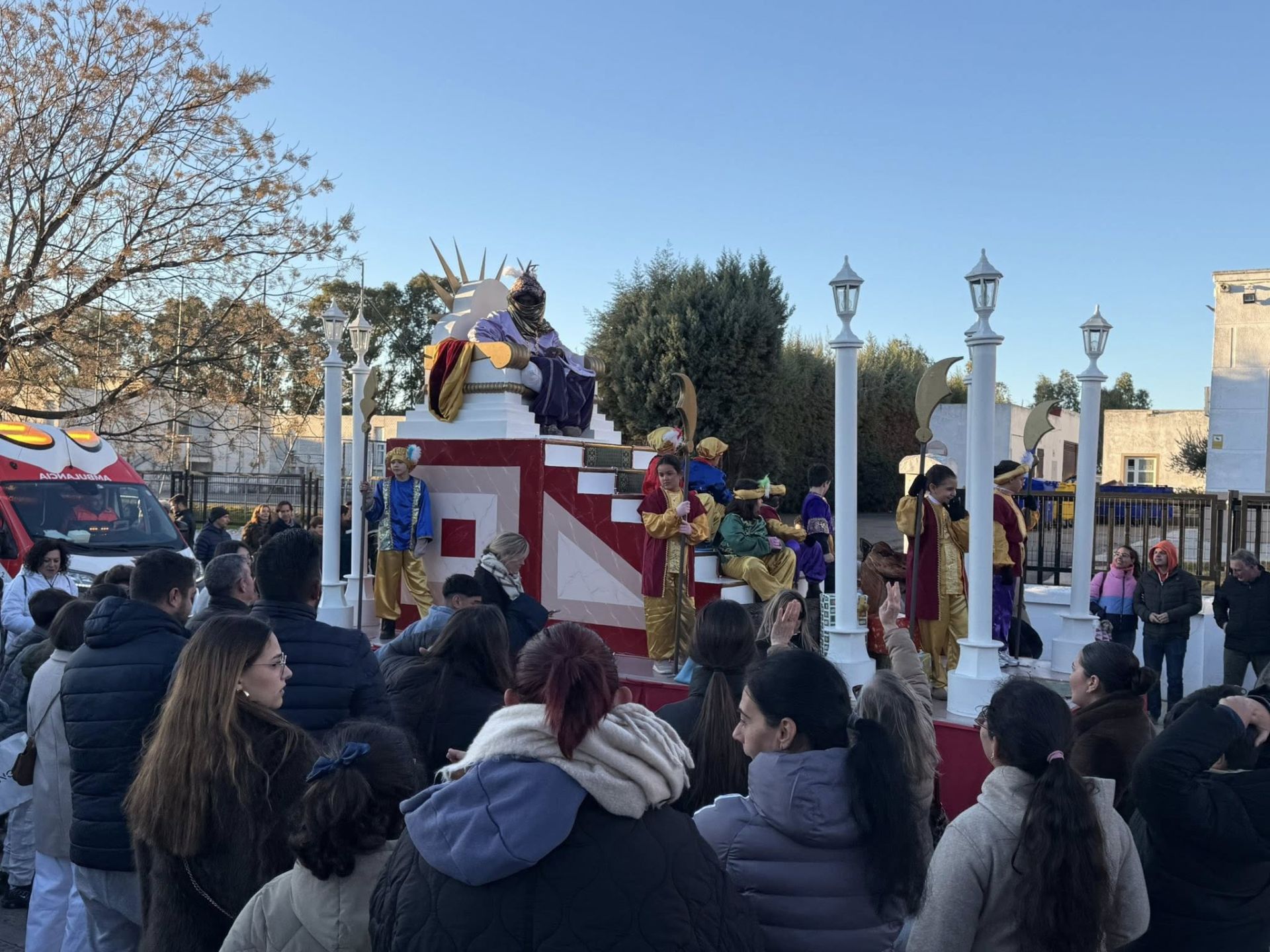 Las calles de Olivenza se llenan de magia con la Cabalgata de Reyes