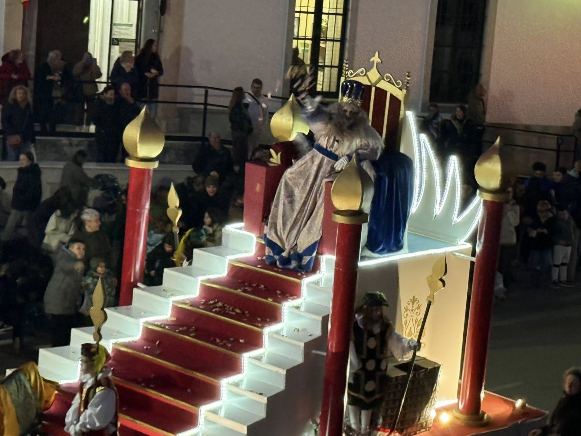 Las calles de Olivenza se llenan de magia con la Cabalgata de Reyes