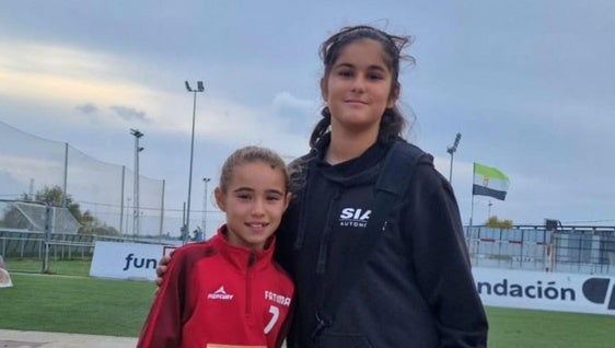 Dos jóvenes de Olivenza, campeonas del Trofeo Iberitos con la selección de Badajoz