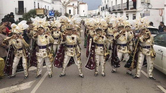 La comparsa 'Dónde vamos la liamos' brillará en el carnaval de Badajoz