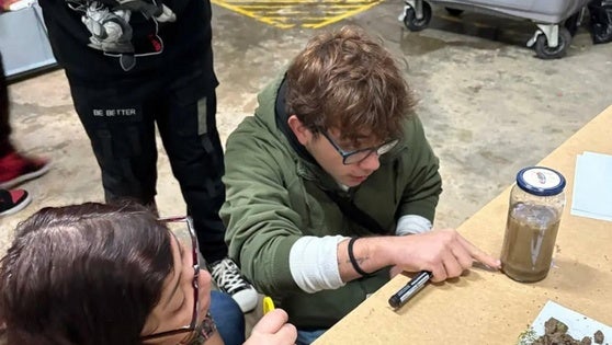 El alumnado de Jardinería refuerza su formación con exposiciones, trabajo de campo y análisis del suelo
